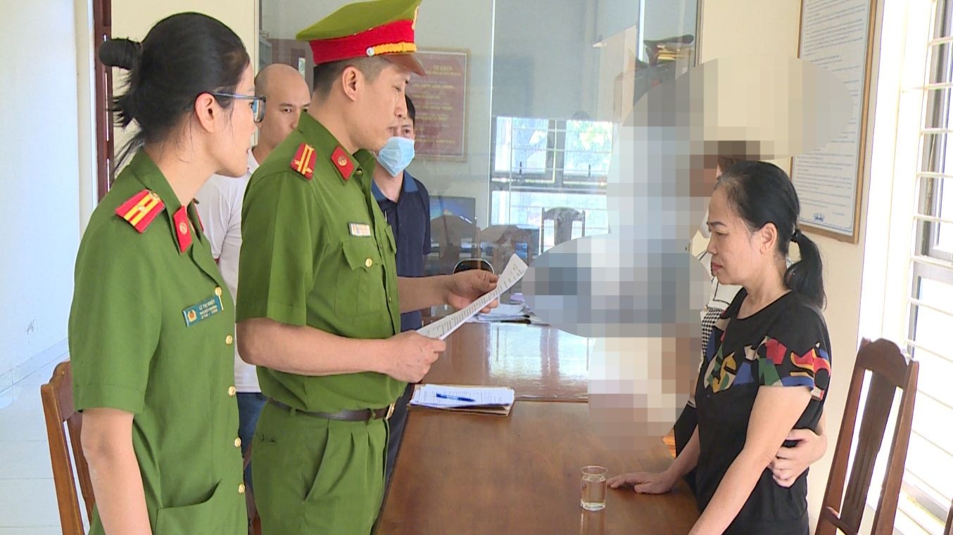 Thanh Hóa: Bắt 3 đối tượng khai thác trái phép hàng trăm nghìn m3 cát