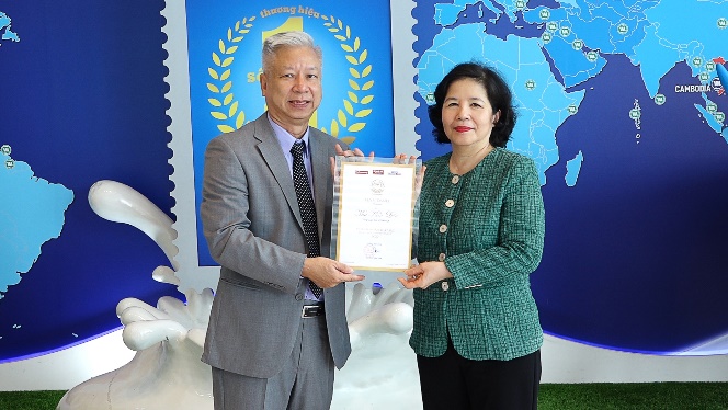 Vinamilk và CEO Mai Kiều Liên được vinh danh trong chương trình thương hiệu mạnh việt nam 2022