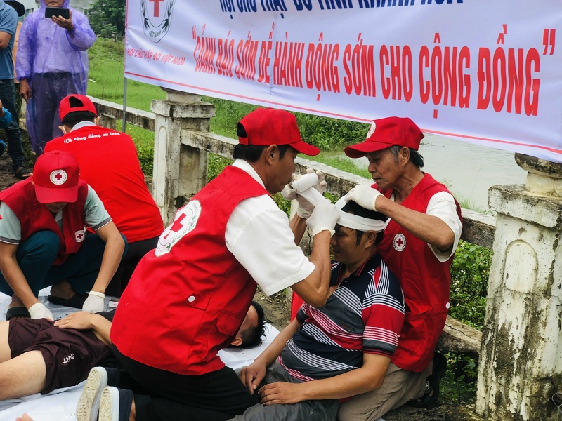 Gần 180 người tham gia diễn tập ứng phó với bão khẩn cấp