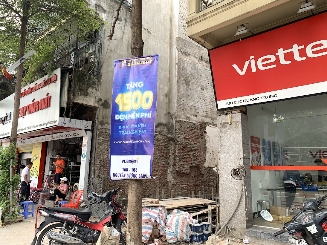 Từ “rác” quảng cáo đến ô nhiễm môi trường đô thị