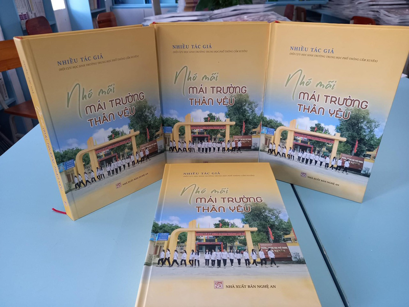 Hà Tĩnh: “60 năm trở về” của cựu học sinh Trường THPT Cẩm Xuyên.