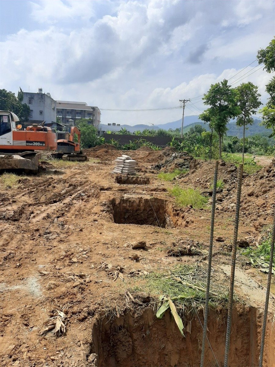 Xã Tiến Xuân (Thạch Thất, Hà Nội): Buông lỏng quản lý, hàng loạt nhà xưởng xây dựng không phép trên đất nông nghiệp?