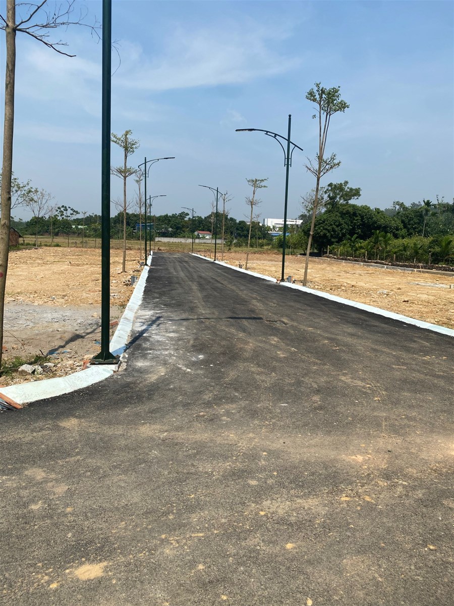 Xã Tiến Xuân (Thạch Thất, Hà Nội): Buông lỏng quản lý, hàng loạt nhà xưởng xây dựng không phép trên đất nông nghiệp?