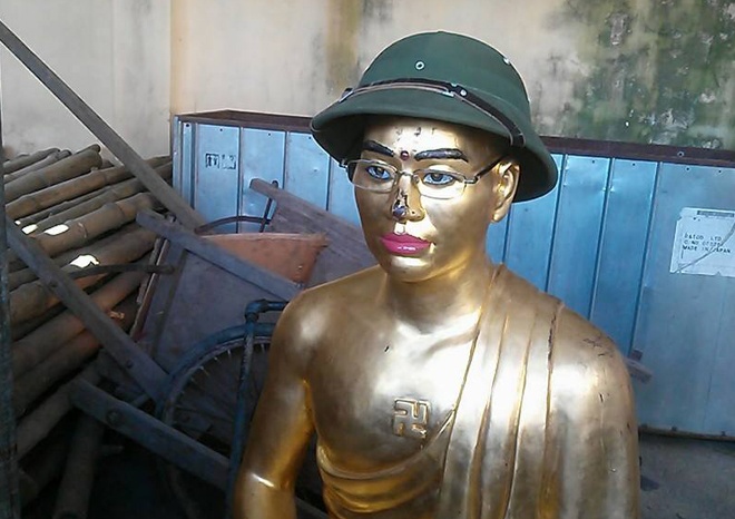 Dân bức xúc với tượng Phật mang hình sư trụ trì ở Hà Nội