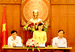 khanh hoa can dot pha trong du lich nghi duong ket hop voi kham sang loc benh