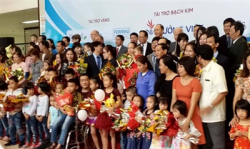 hue 1000 em be ra doi bang phuong phap thu tinh trong ong nghiem