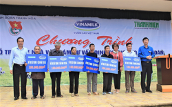 vinamilk ho tro 3 ty dong cho nguoi dan vung lu 3 tinh yen bai hoa binh va thanh hoa