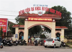 ha tinh benh nhan tu vong nguoi nha dem thi the den benh vien bat den