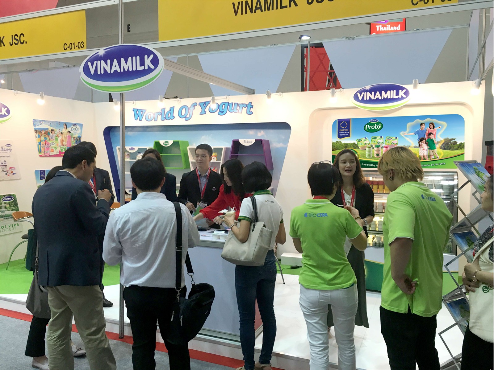 Các sản phẩm sữa của Vinamilk ra mắt người tiêu dùng Trung Quốc tại Thượng Hải