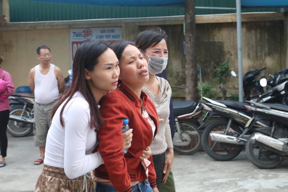 Ho&agrave;ng Mai (H&agrave; Nội): B&agrave; hỏa thi&ecirc;u rụi hơn 400m2 kho b&aacute;nh kẹo trong ng&agrave;y cuối tuần