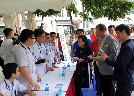 Hà Nội: Khám sàng lọc đái tháo đường miễn phí cho hơn 500 người dân