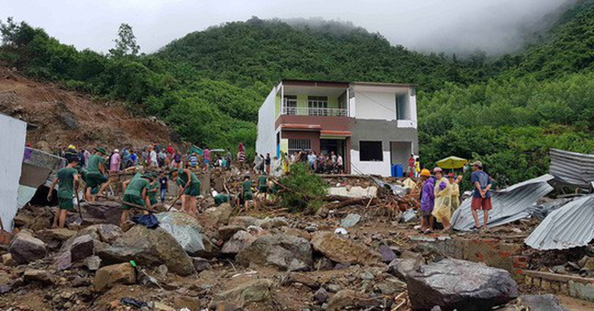 Nha Trang: Thiệt hại nặng nề về người v&agrave; t&agrave;i sản do mưa lũ