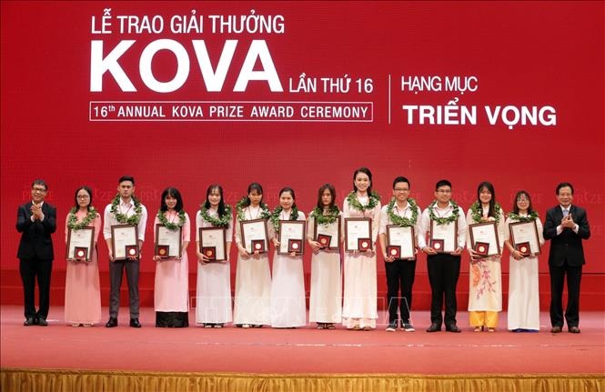 Trao giải thưởng cho 4 hạng mục và học bổng KOVA lần thứ 16-2018