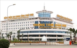 be 14 thang nhiem doc chi nghiem trong do boi thuoc cam