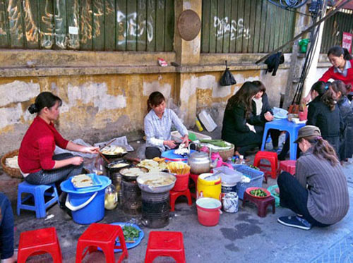 Hà Nội: Tiềm ẩn nhiều nguy cơ về an toàn thực phẩm từ thức ăn đường phố