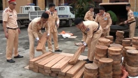phat hien o to cho lau gan 300 thot nghien