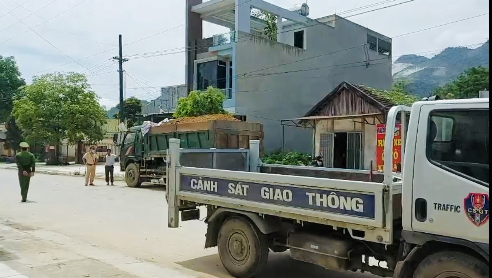 Lục Yên (Yên Bái): Khai thác khoáng sản không phép gây ô nhiễm môi trường, phá hủy hệ sinh thái