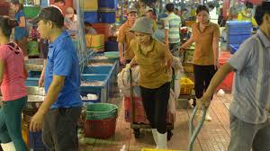 Nữ giới cũng c&amp;oacute; quyền được lao động để tăng thu nhập, cấm họ v&amp;aacute;c 50Kg l&amp;agrave; kh&amp;ocirc;ng hợp l&amp;yacute;