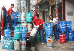 gia gas lai tang manh