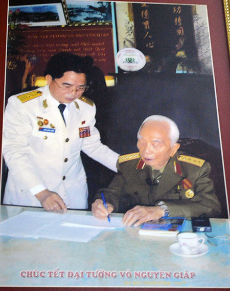Thiếu tướng Trần Minh H&ugrave;ng kể về những kỷ niệm kh&ocirc;ng thể n&agrave;o qu&ecirc;n với người anh cả của qu&acirc;n đội nh&acirc;n d&acirc;n Việt Nam