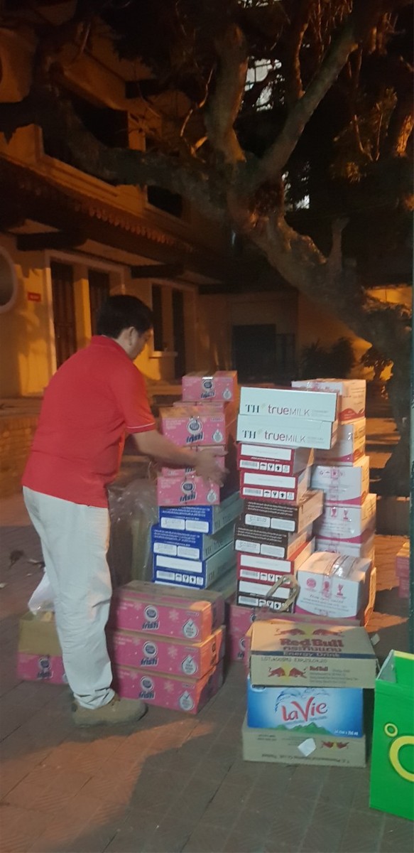 Hành trình mang “Đông ấm cho em” tới huyện Đồng Văn