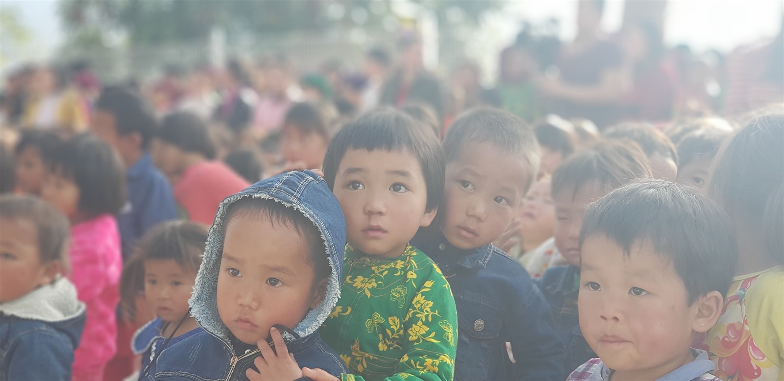 Hành trình mang “Đông ấm cho em” tới huyện Đồng Văn