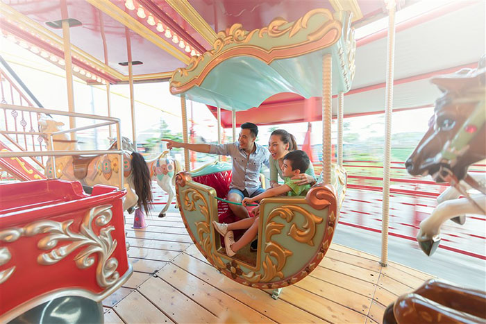 Sếu đầu đàn tạo hấp lực đầu tư vào thành phố di sản