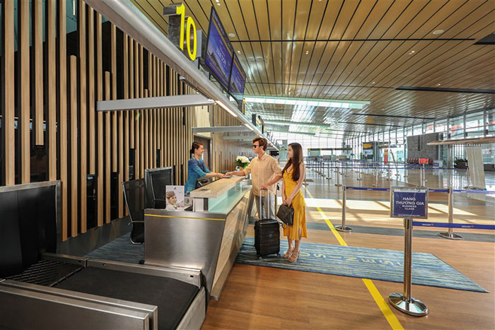 Sếu đầu đàn tạo hấp lực đầu tư vào thành phố di sản