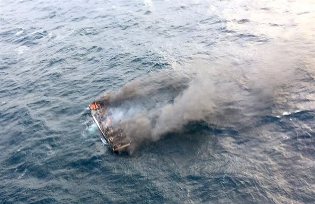 Tìm thấy 1 thi thể thuyền viên Việt mất tích trong vụ cháy tàu cá ở Hàn Quốc