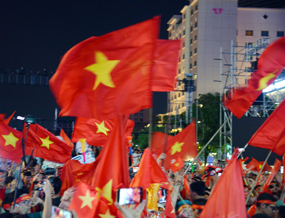 U22 Việt Nam vô địch SEA Games 30: Hàng triệu cổ động viên xuống đường ăn mừng chiến thắng
