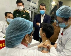 viet nam tu cuong trong cuoc dua vaccine covid 19