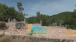 thua thien hue lanh dao xa cap dat rung de dai gia xay dung lang mo