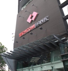 bai hoc tu xay dung thuong hieu ngan hang techcombank ep khong cho khach tra no