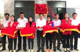 khanh hoa ban giao 10 can nha nhan dao cho cac ho ngheo tai huyen van ninh