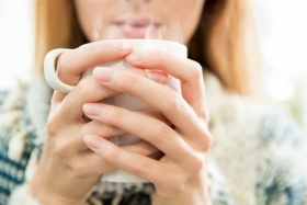 Làm thế nào để bổ sung đủ nước cho cơ thể khi trời lạnh?