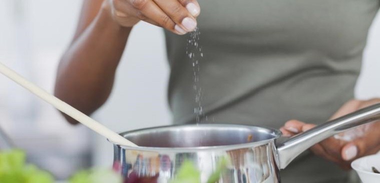 4 loại gia vị “nhẵn mặt” trong bếp âm thầm phá huỷ mạch máu não