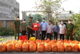 can bo cong an luon neu cao tinh than trach nhiem vi dan phuc vu