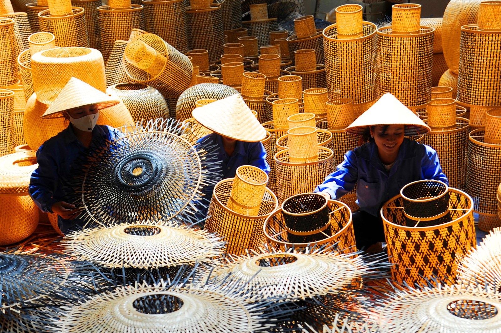 Sáng tạo sản phẩm mây tre đan thân thiện với môi trường