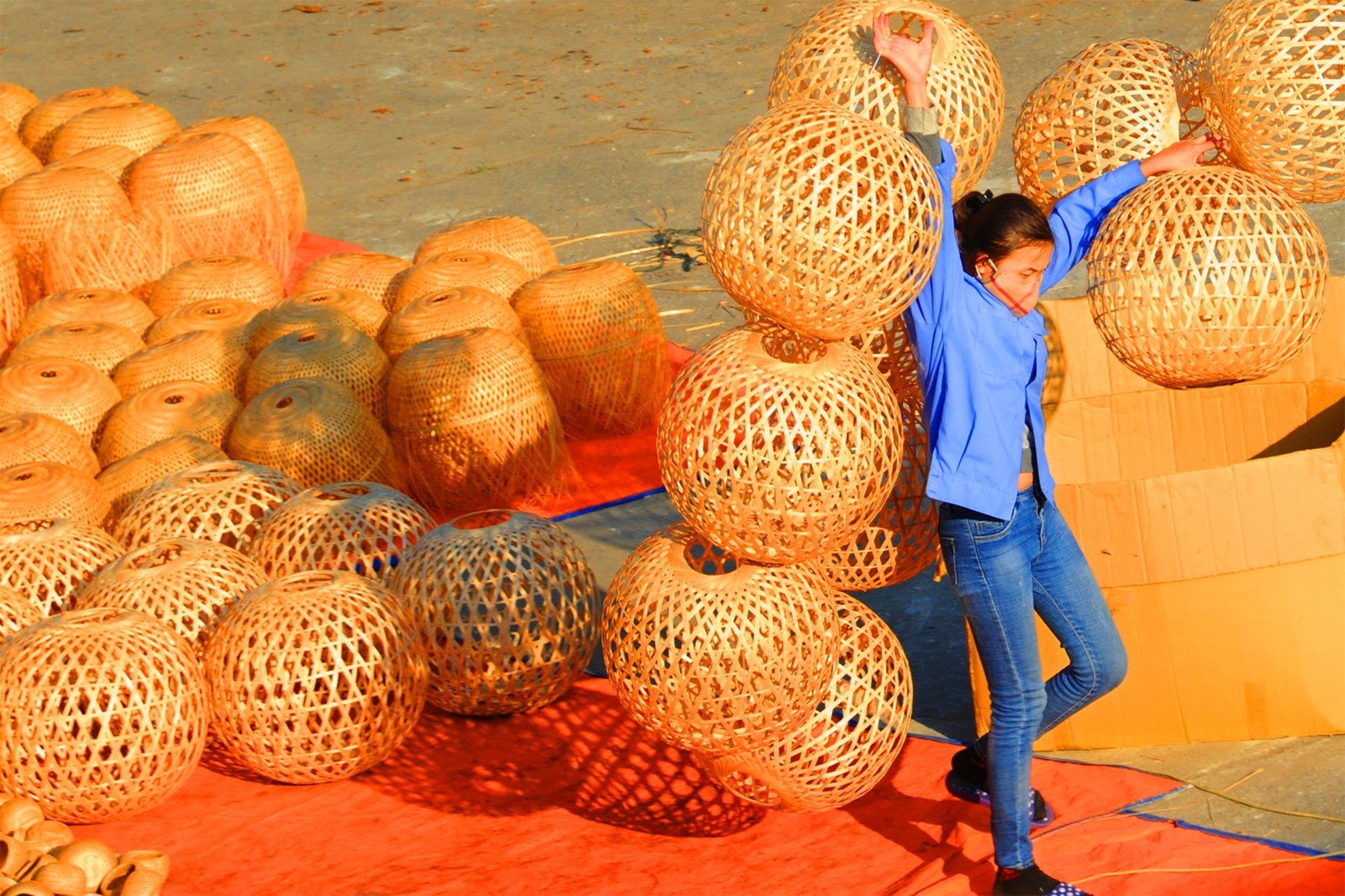 Sáng tạo sản phẩm mây tre đan thân thiện với môi trường