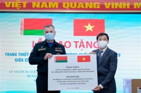 le trao tang trang thiet bi phong chong covid 19 giua viet nam va belarus