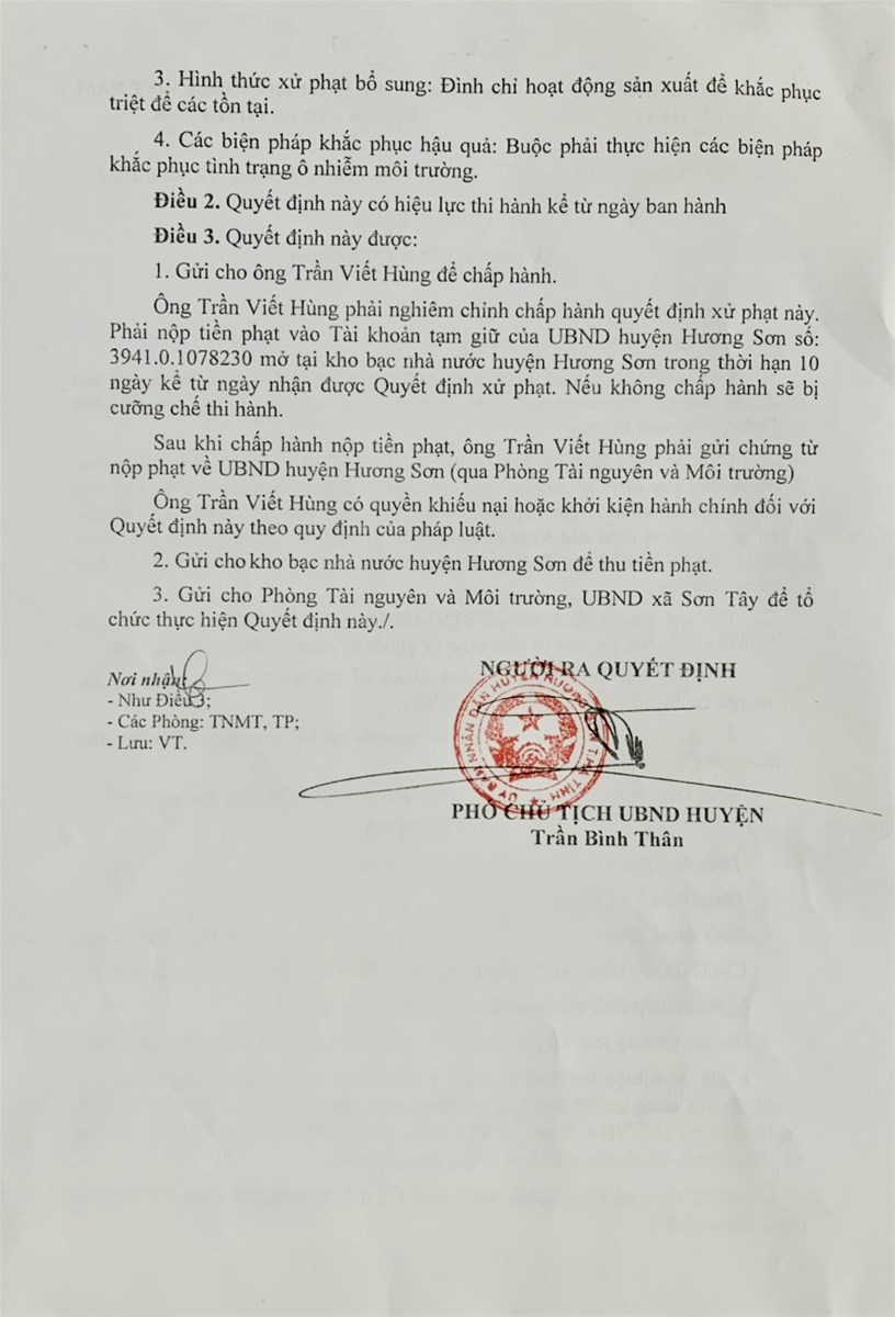 H&agrave; Tĩnh: Trại lợn xả thải g&acirc;y &ocirc; nhiễm nguồn nước