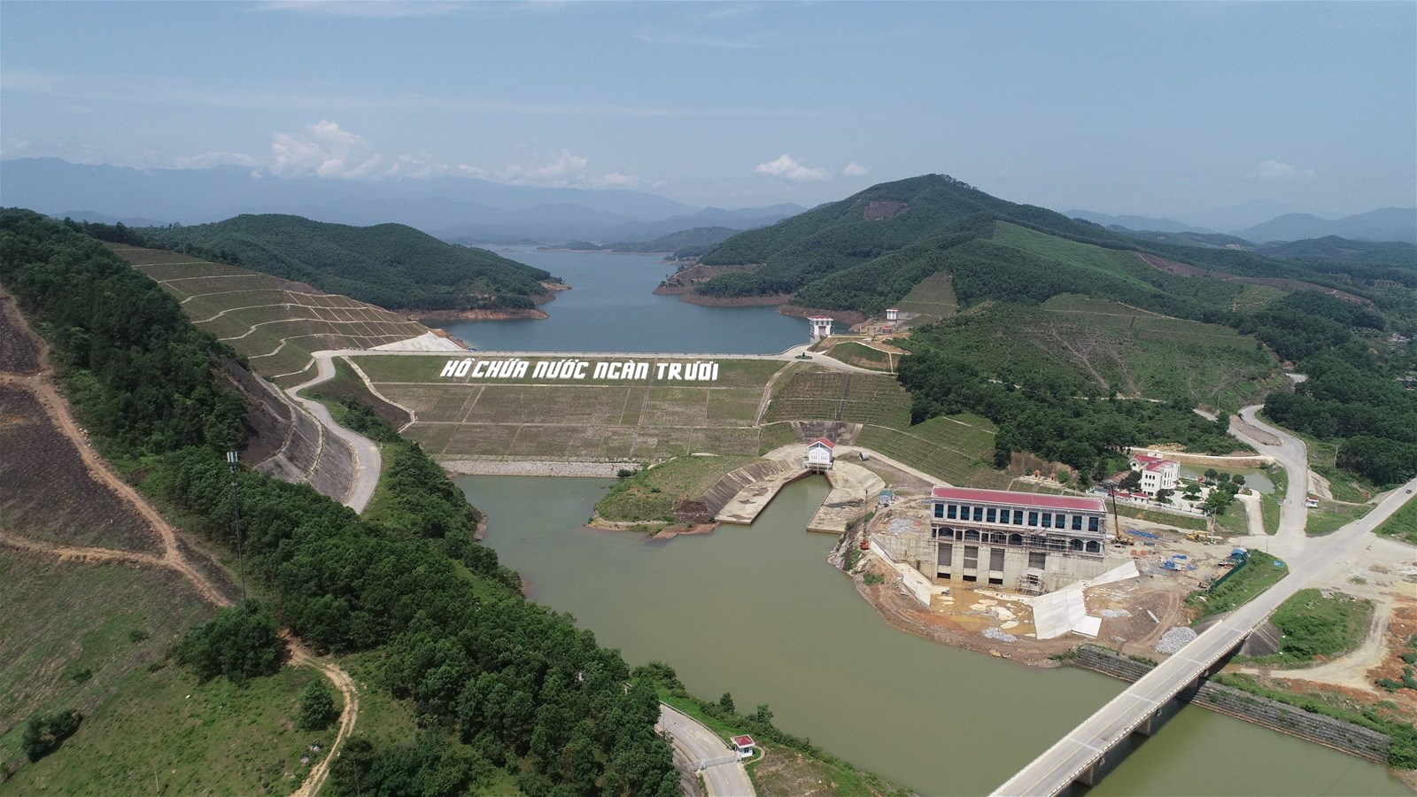 Vũ Quang - Hà Tĩnh: Huyện miền núi đầu tiên trên cả nước đạt chuẩn nông thôn mới