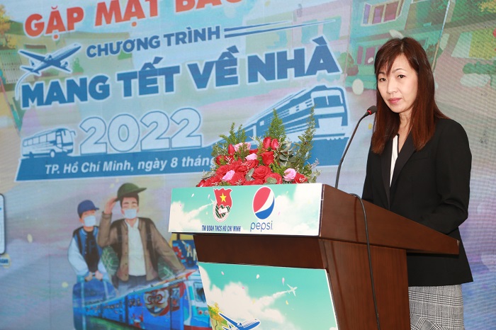 Tết 2022: Mang Tết về nhà, mang cả yêu thương