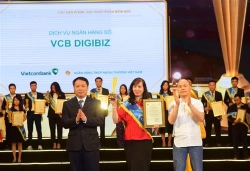 vietcombank nang cao trai nghiem ngan hang so cho nguoi tieu dung viet