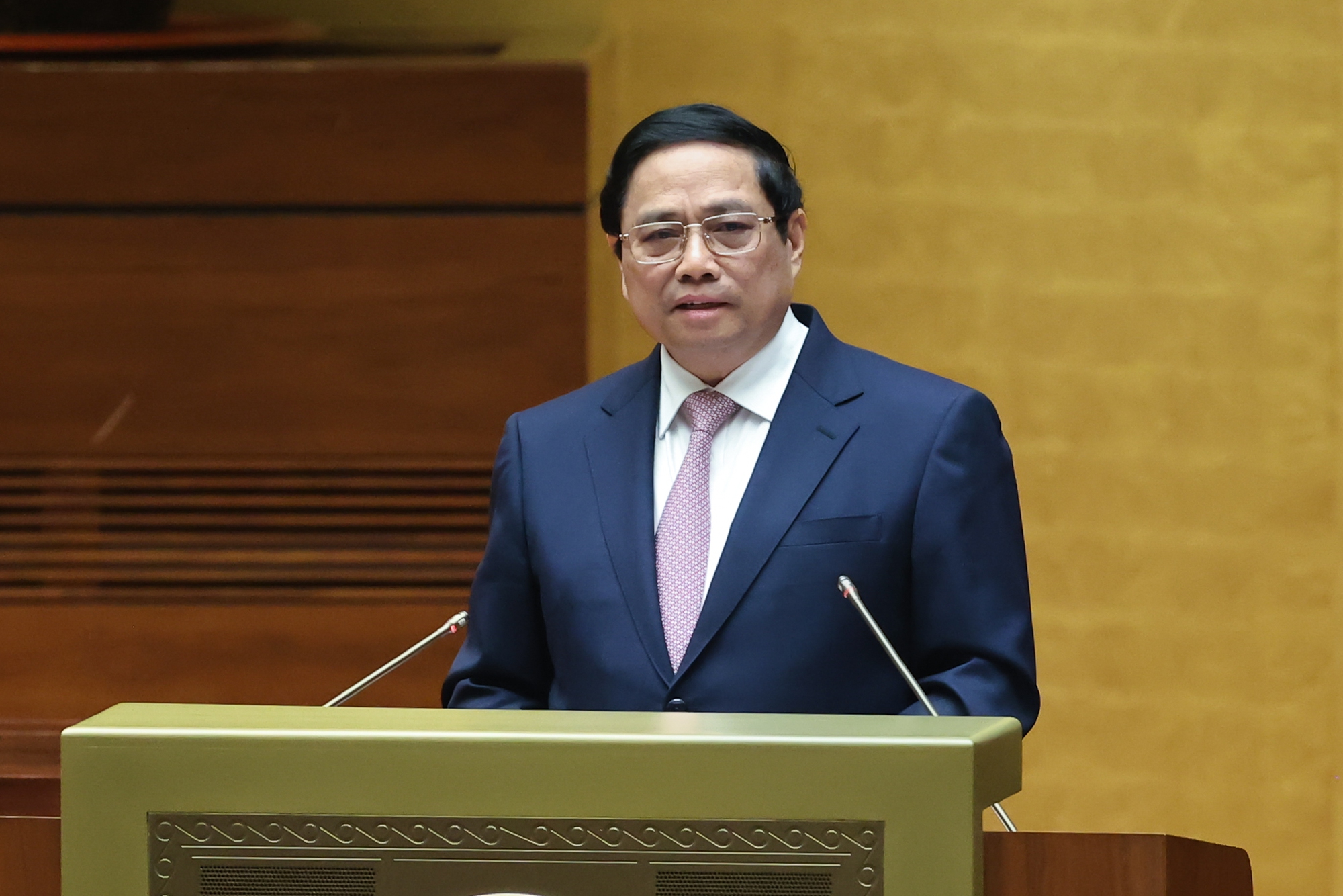 Thủ tướng Phạm Minh Chính nêu rõ, một trong những điểm mới rất quan trọng của Nghị quyết 42 là đã mở rộng ra toàn bộ các nhóm chính sách xã hội cho tất cả các đối tượng - Ảnh: VGP/Nhật Bắc