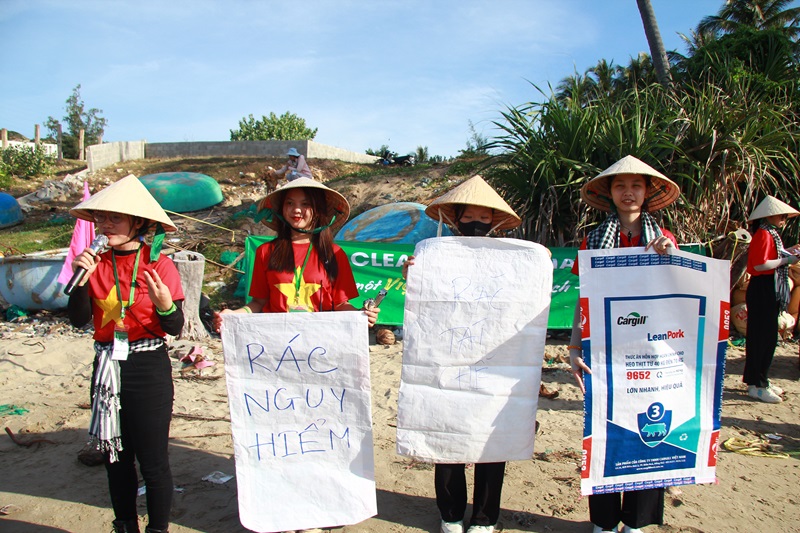 Tạp chí Tài nguyên và Môi trường trao giải cuộc thi ảnh “Hành động vì đại dương xanh”