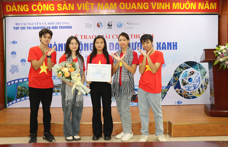 Trao giải Cuộc thi ảnh “Hành động vì đại dương xanh”