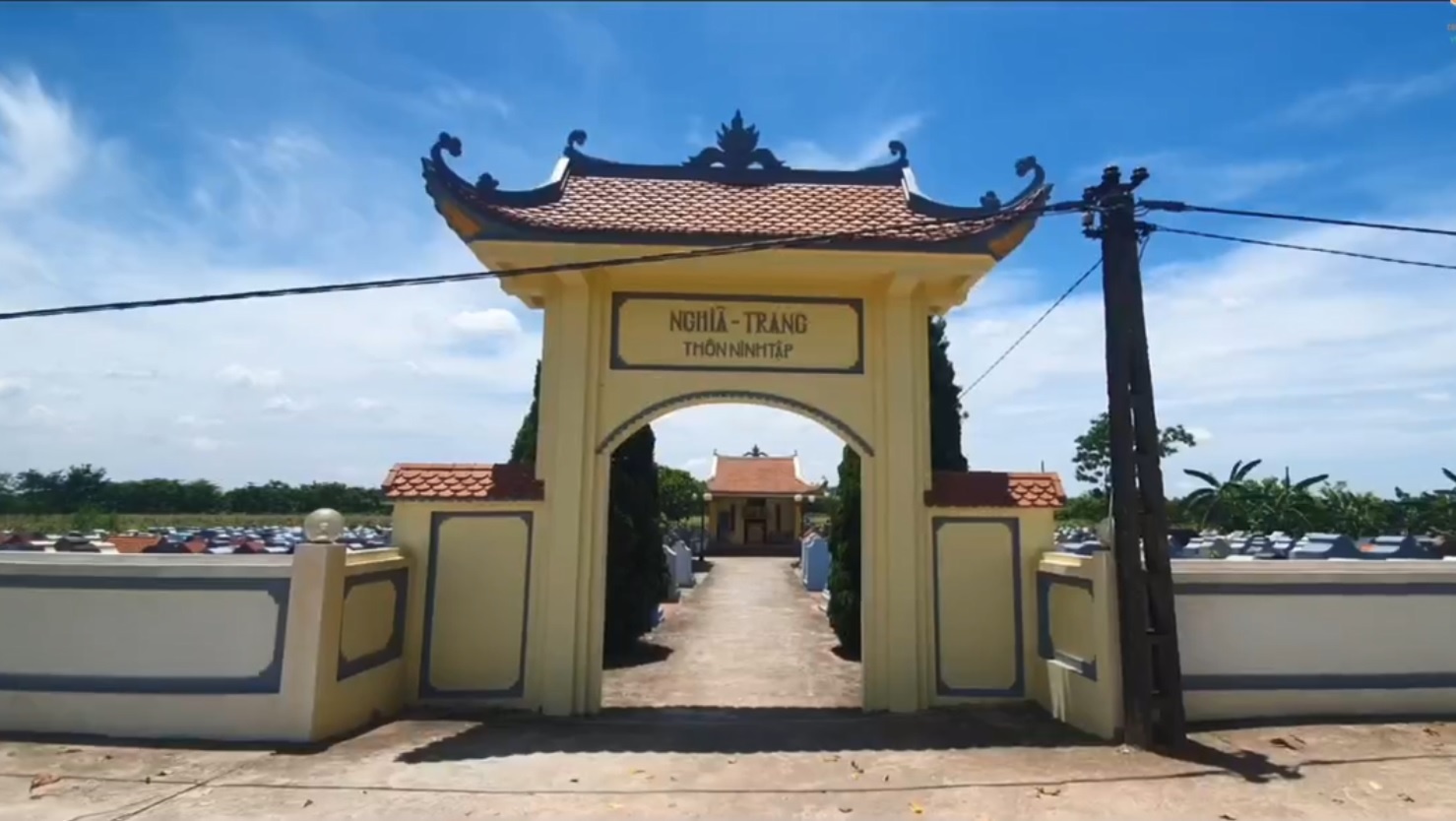 Hưng Yên: Vận động xã hội hóa, thu hàng trăm triệu đồng trái quy định từ việc xây mộ