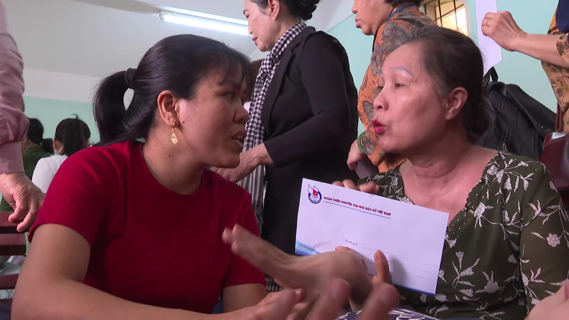 cau lac bo nha bao nu viet nam ve nguon tai quang tri