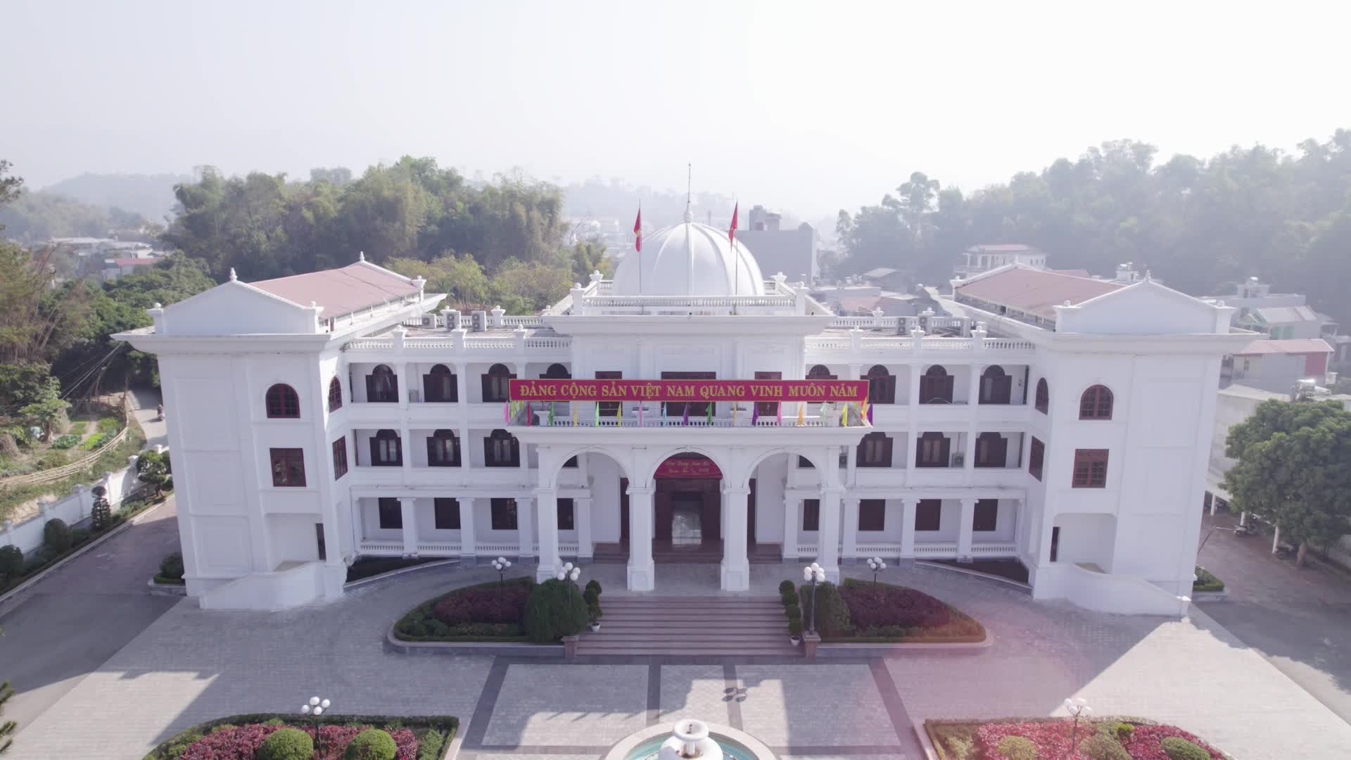 Khát vọng vươn lên